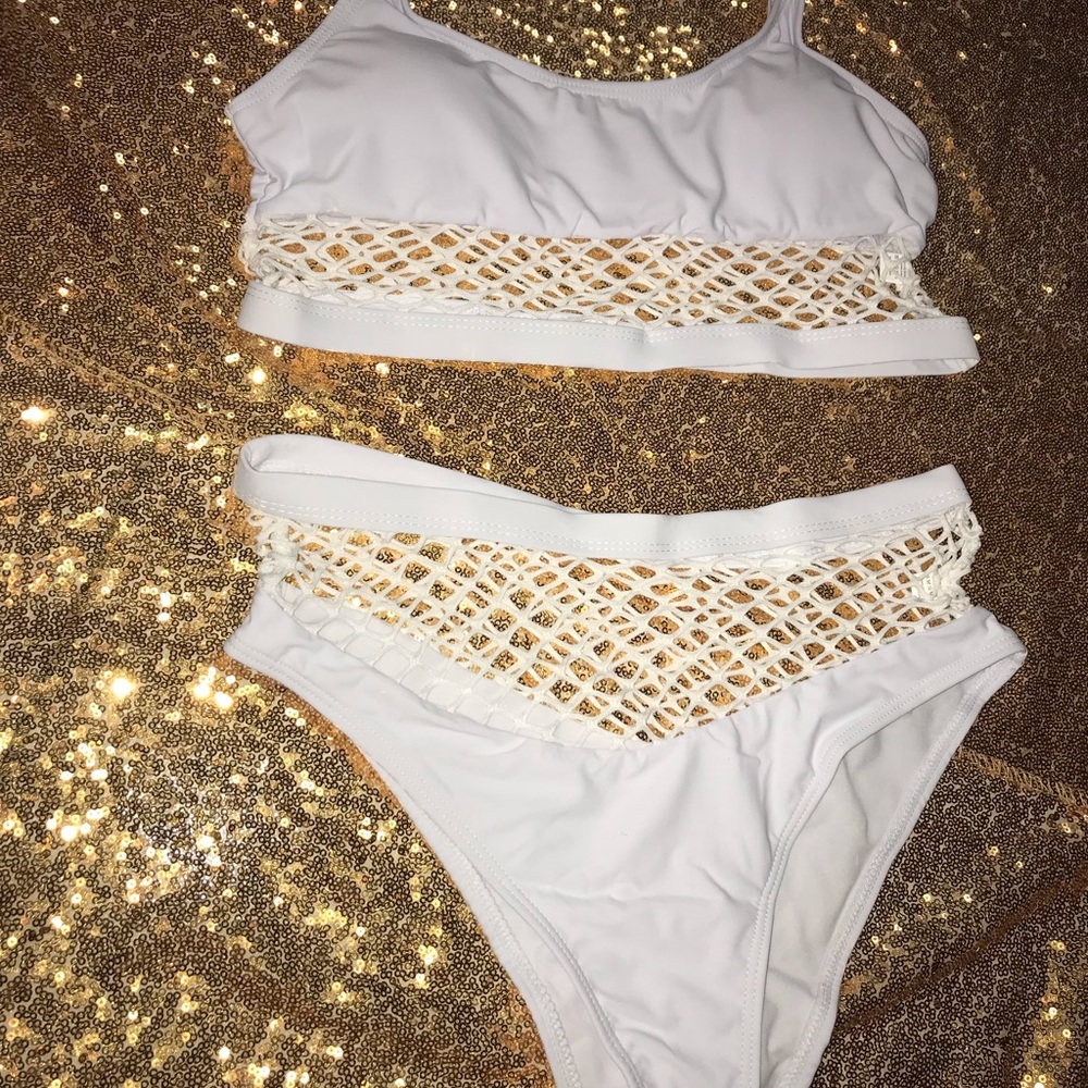 Swimsuit - Picture 2 of 3